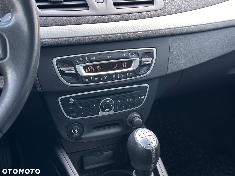 Renault Megane 1.6 16V 110 Paris Business - 21