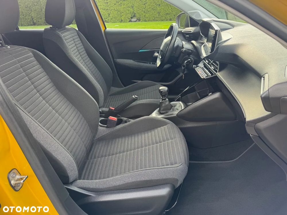 Peugeot 208 - 20