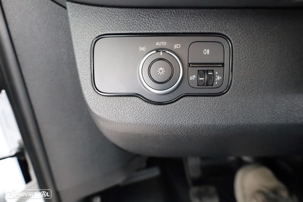 Mercedes-Benz Sprinter 315 CDI/43 Luxo (2+2+2+3) - 25