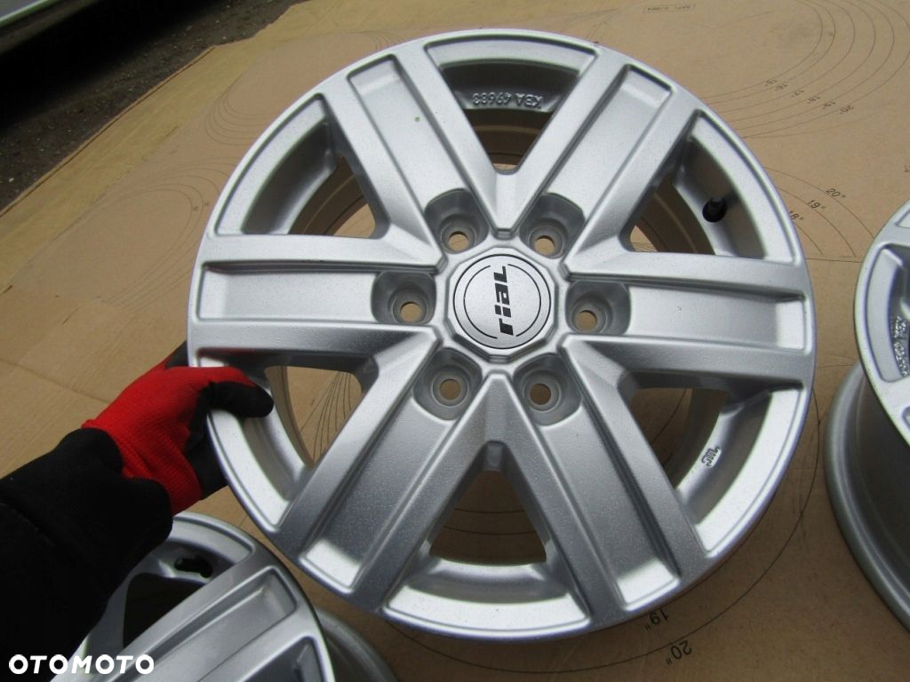 Felgi 16 Mercedes Sprinter 311 313 315 316 319 906 910 VW Crafter 6,5j ET62 - 13