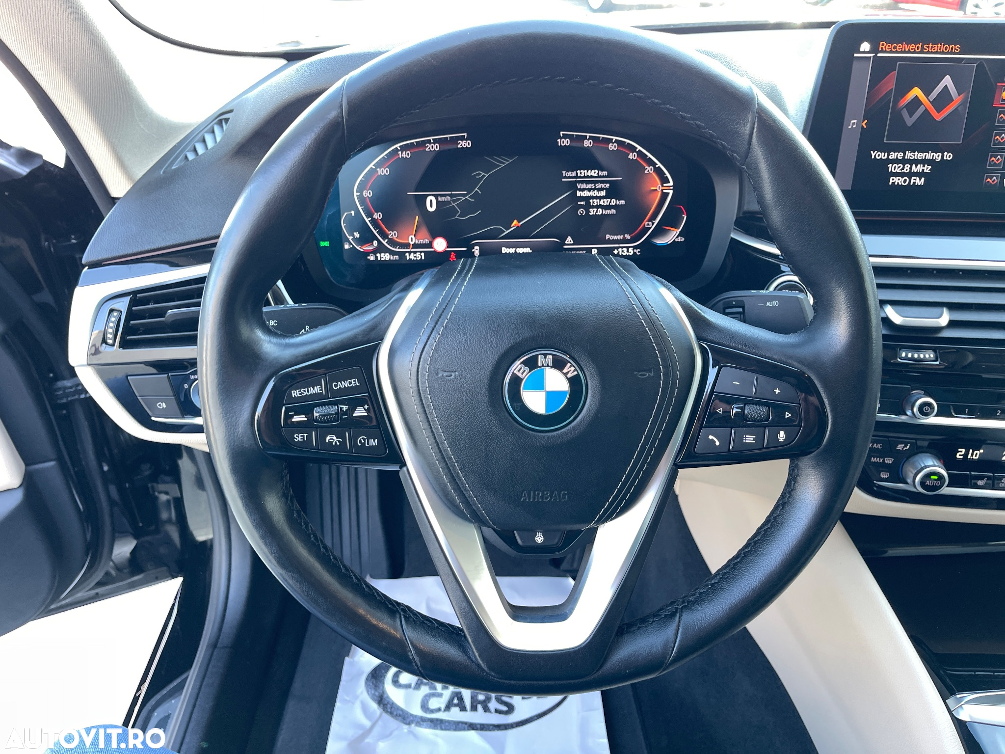 BMW Seria 5 520i AT MHEV - 37