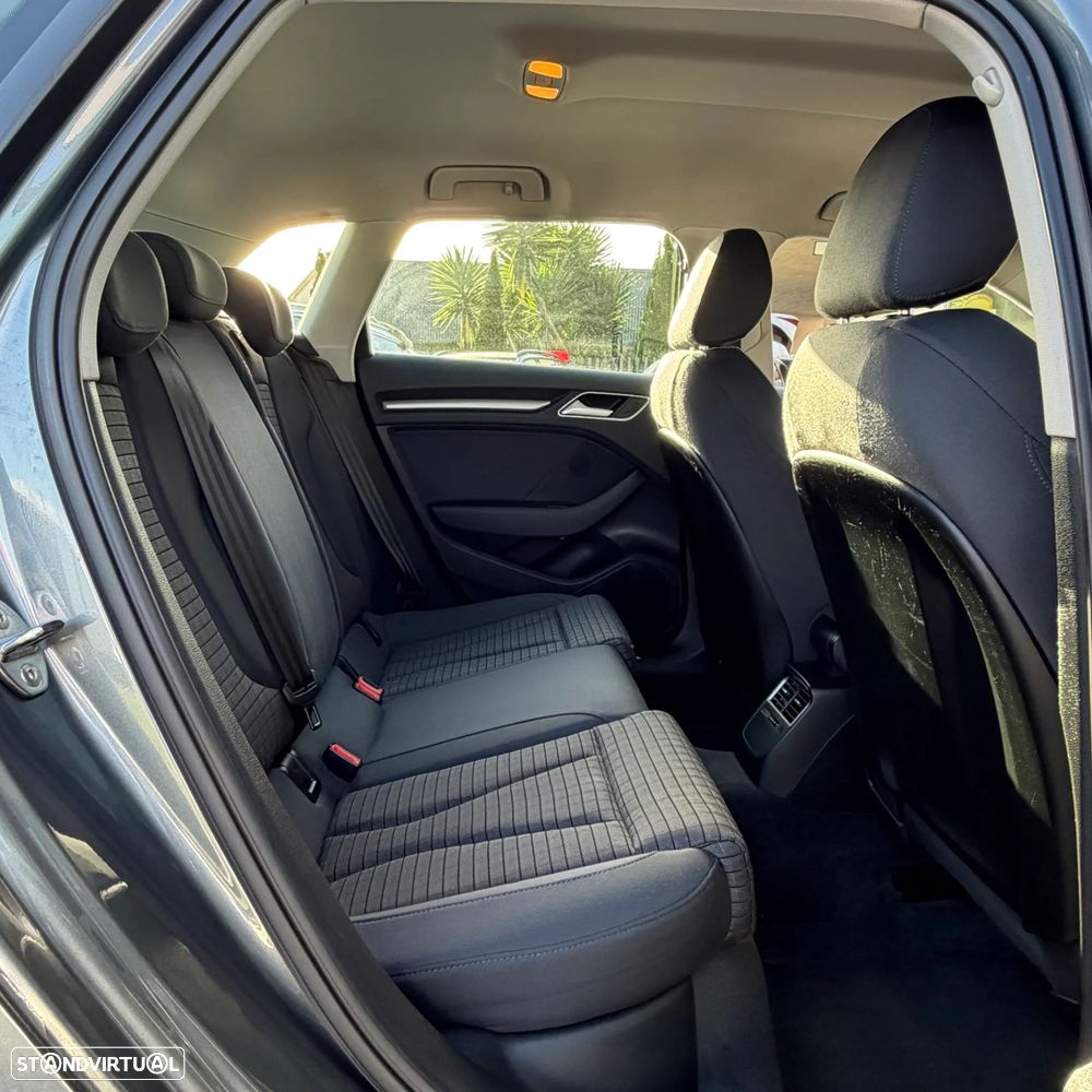 Audi A3 Sportback 1.6 TDI (clean diesel) S tronic Attraction - 17