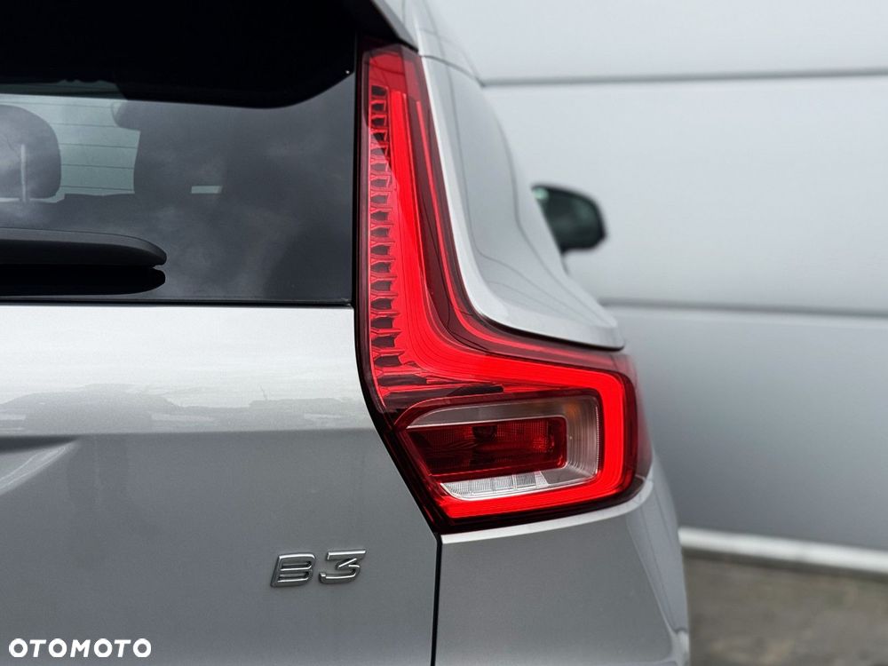 Volvo XC 40 - 38