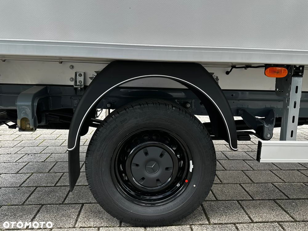 Mercedes-Benz Sprinter - 29
