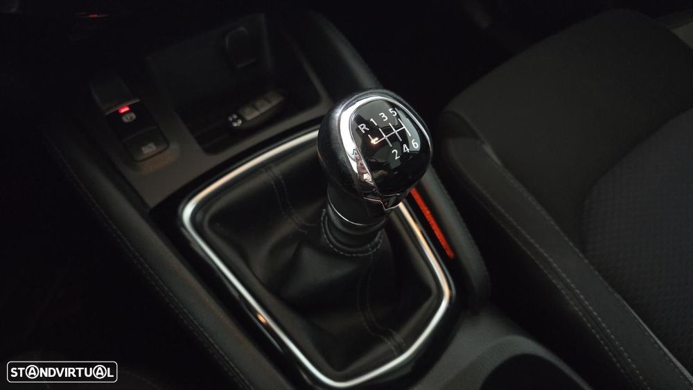 Nissan Qashqai 1.5 dCi N-Connecta - 17