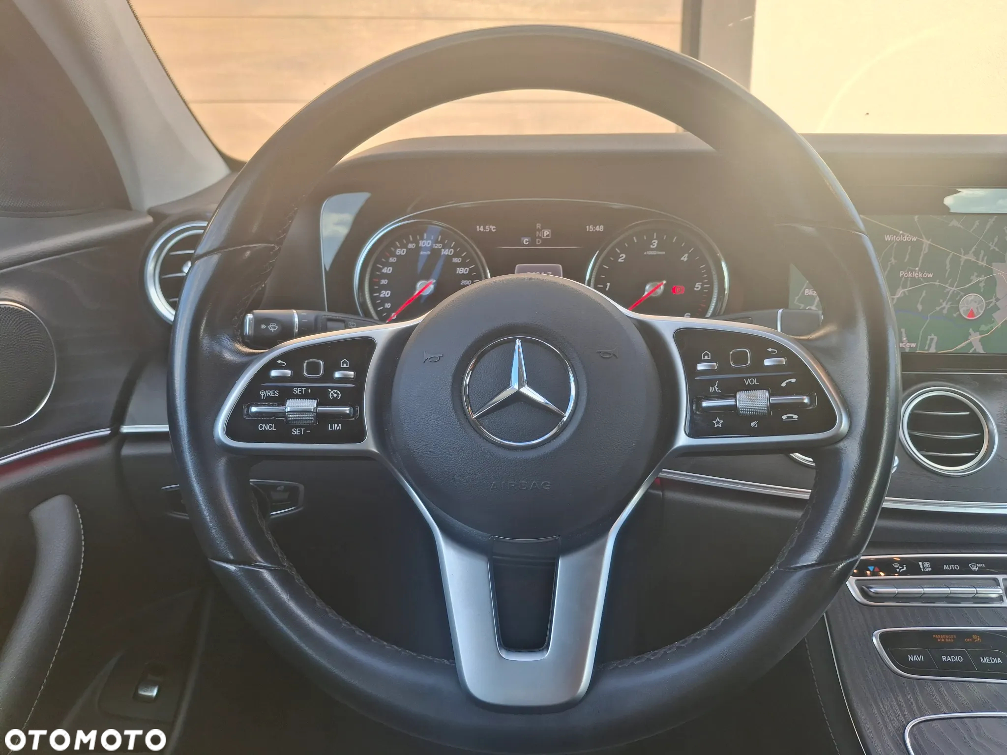 Mercedes-Benz Klasa E 220 d 9G-TRONIC - 17