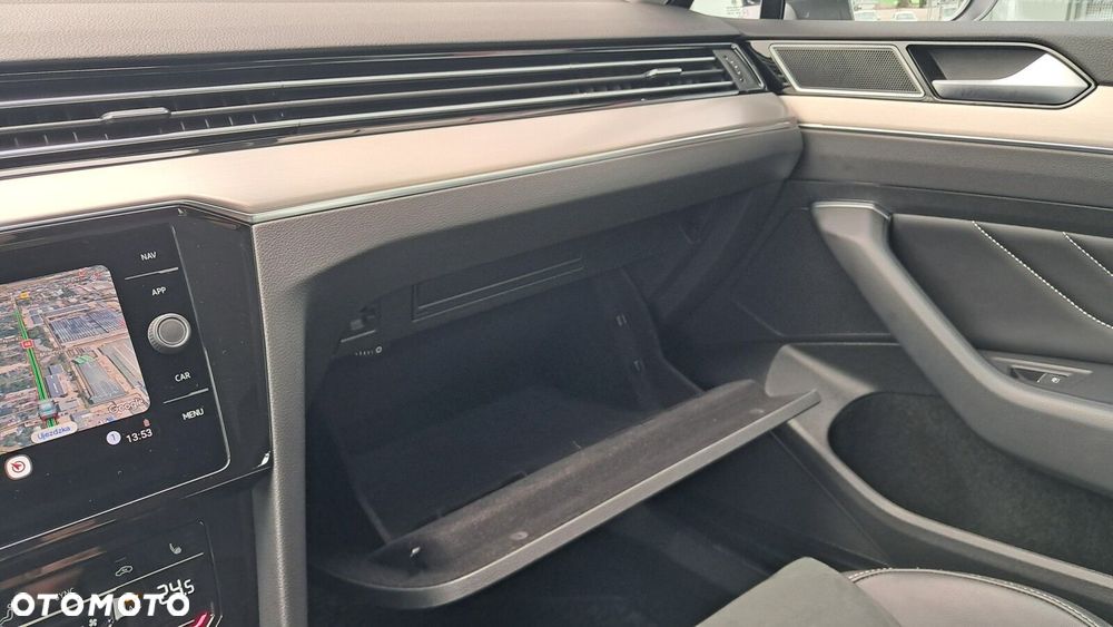 Volkswagen Passat 2.0 TDI EVO Elegance DSG - 24