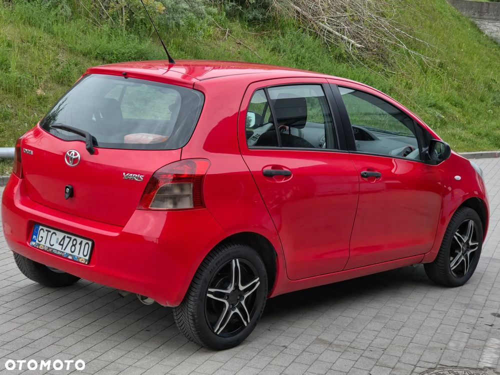 Toyota Yaris 1.0 Luna A/C - 4