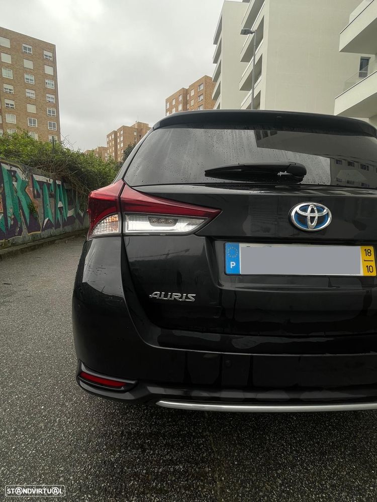 Toyota Auris Touring Sports 1.8 HSD Exclusive - 6
