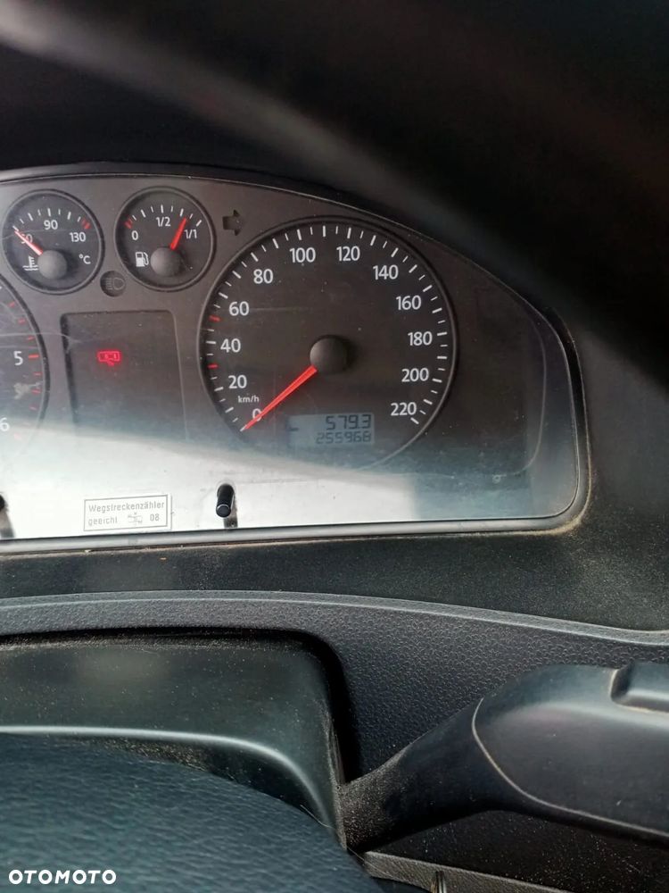 Volkswagen Transporter T5 TDI L1H1 - 6