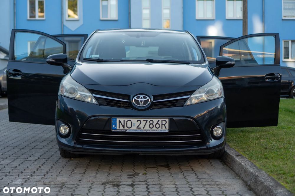 Toyota Verso - 3