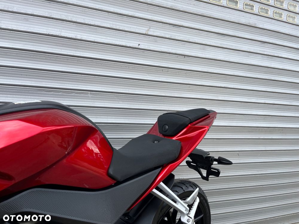Yamaha YZF - 35