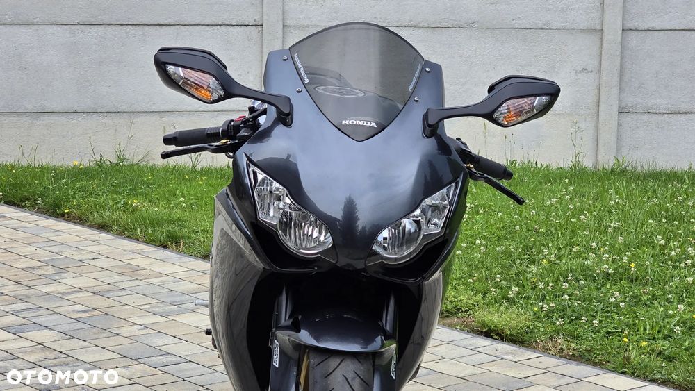Honda CBR - 14