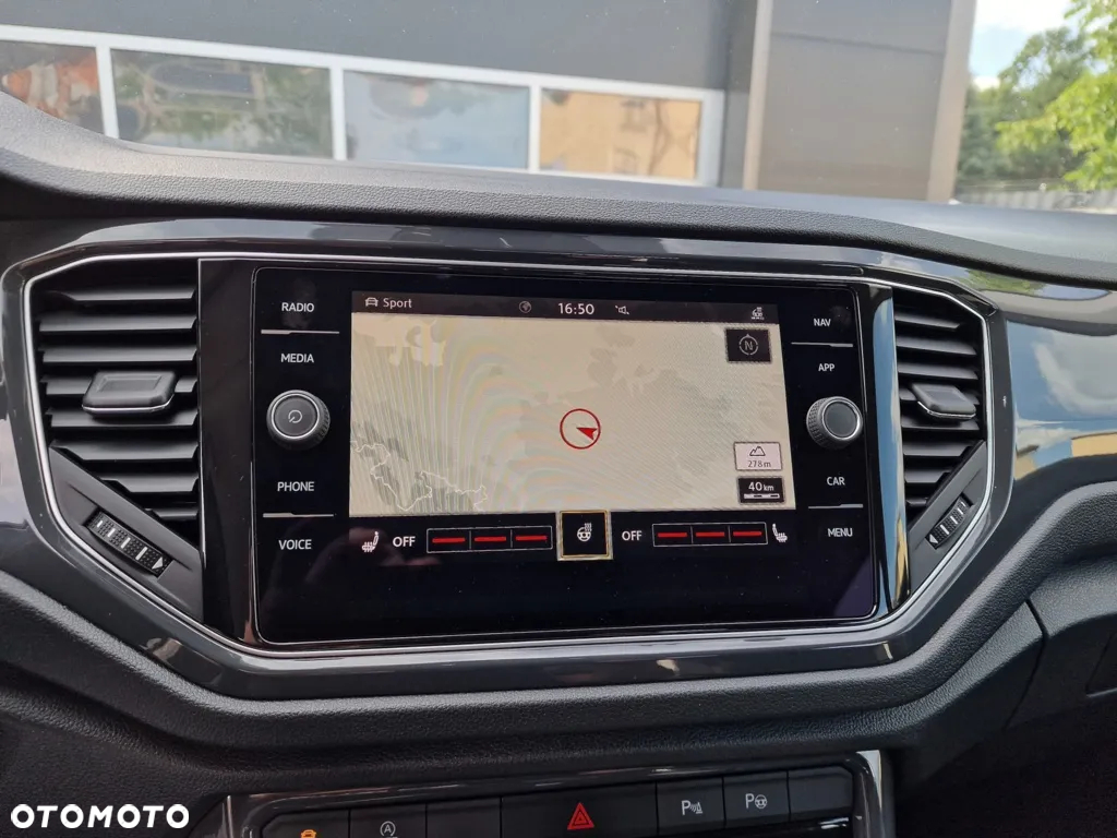 Volkswagen T-Roc 2.0 TDI SCR DSG Sport - 33
