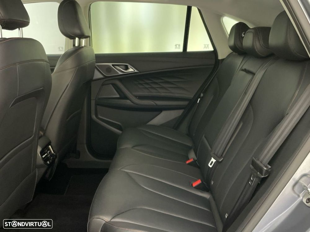 MG HS 1.5 Plug-in Hybrid Luxury - 12