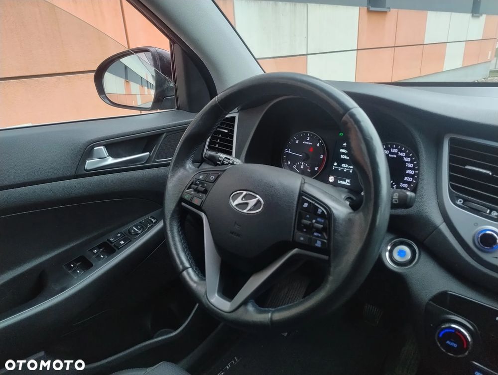 Hyundai Tucson blue 1.7 CRDi 2WD Advantage - 12