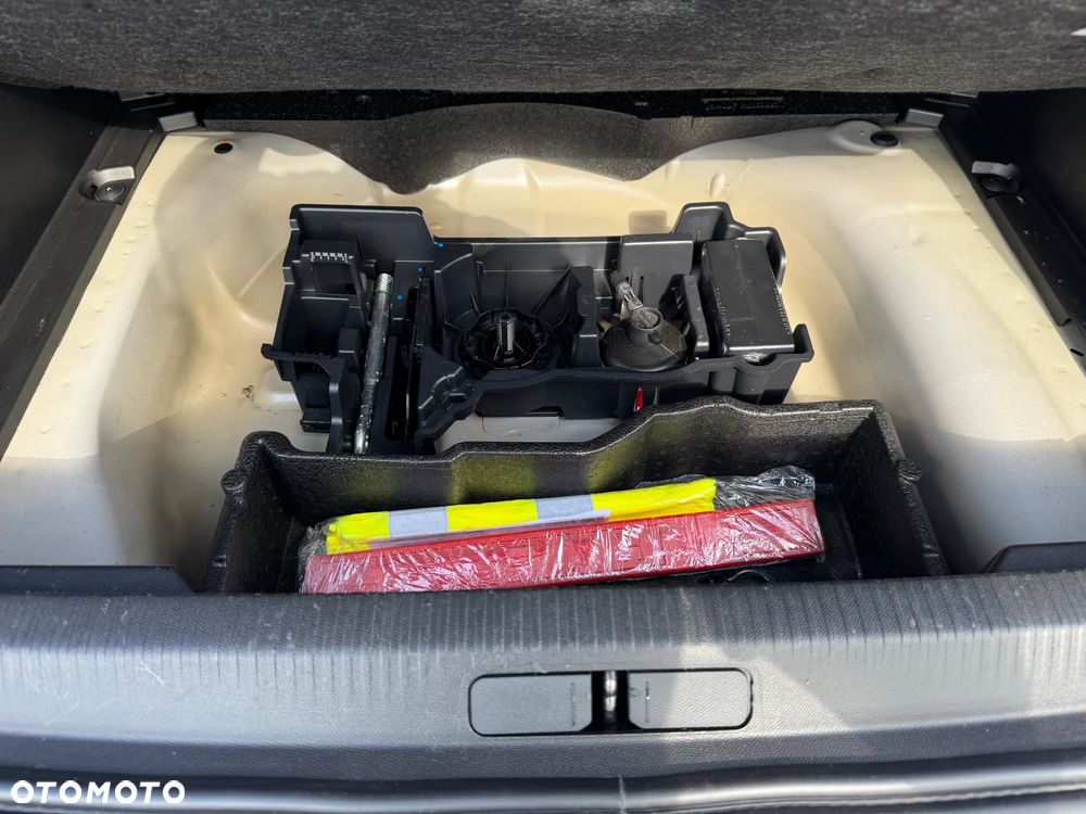 Peugeot 2008 PureTech 130 EAT8 Active - 15