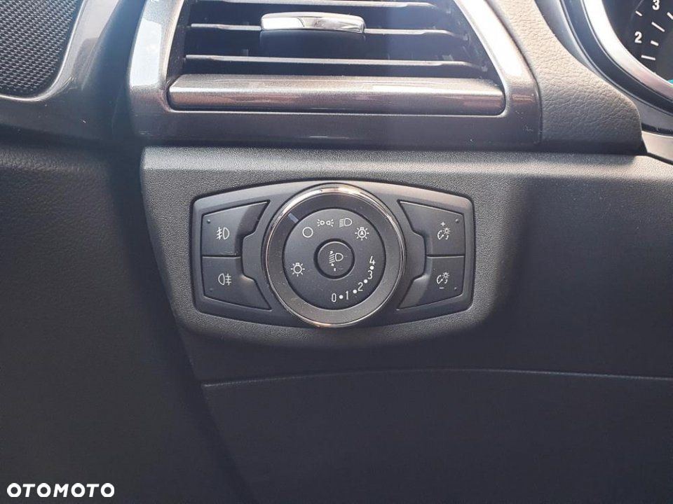 Ford Mondeo - 18