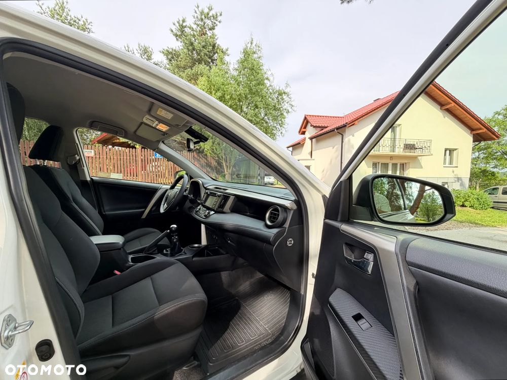 Toyota RAV4 2.0 Premium EU6 - 24