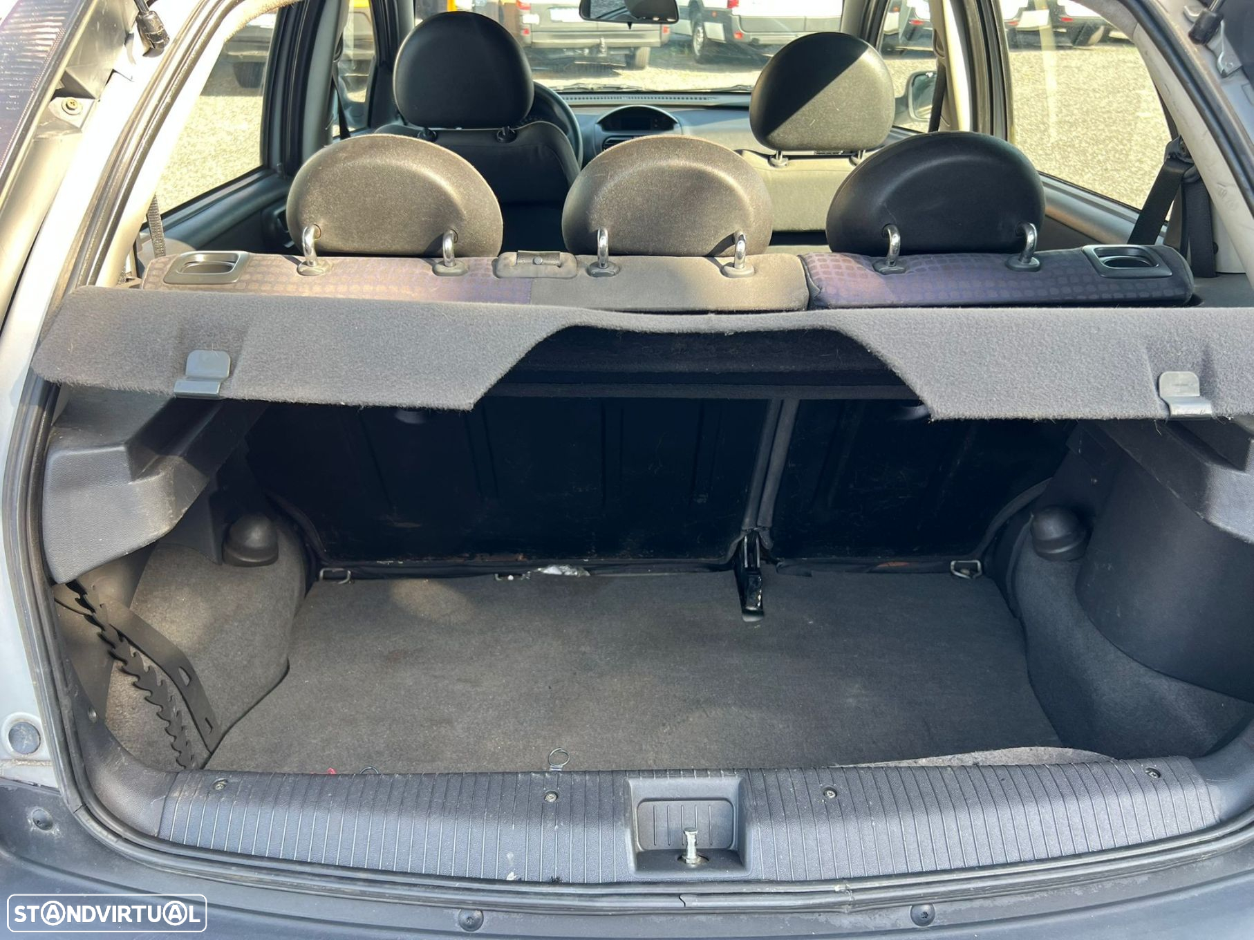 Opel Corsa 1.2 16V Confort - 26