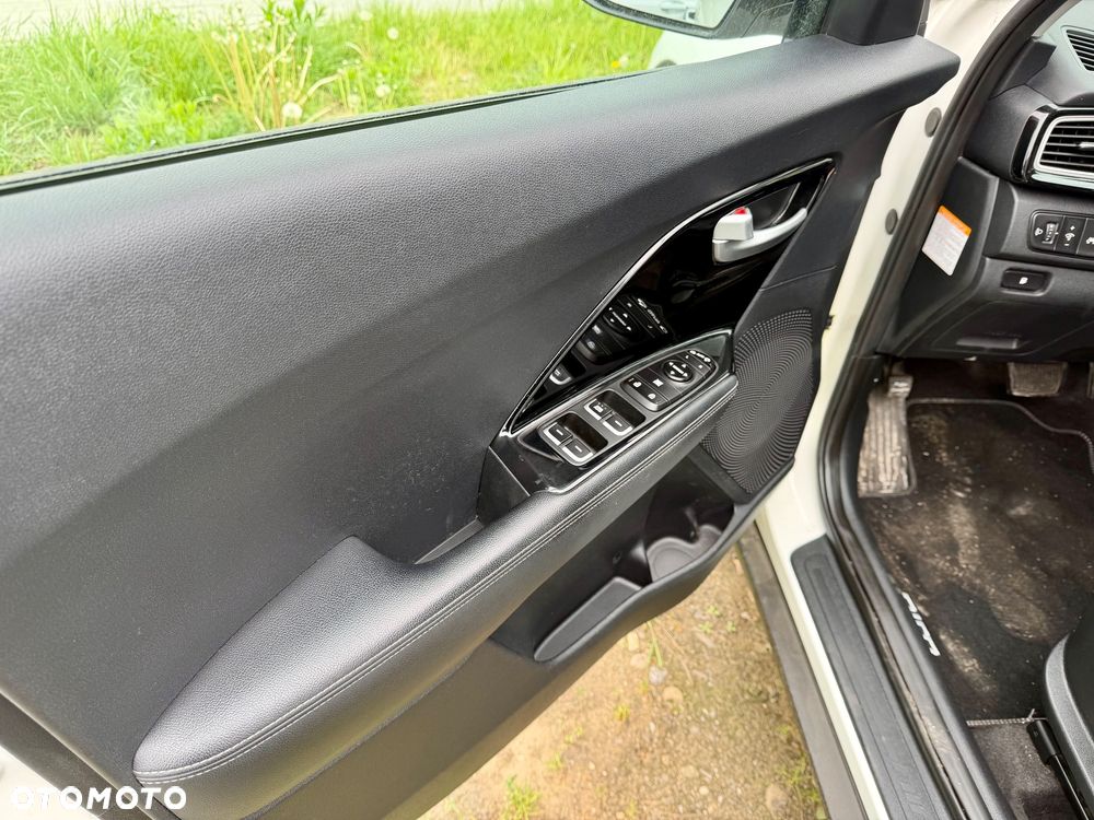 Kia Niro 1.6 GDI HEV 2WD OPF Edition 7 - 16