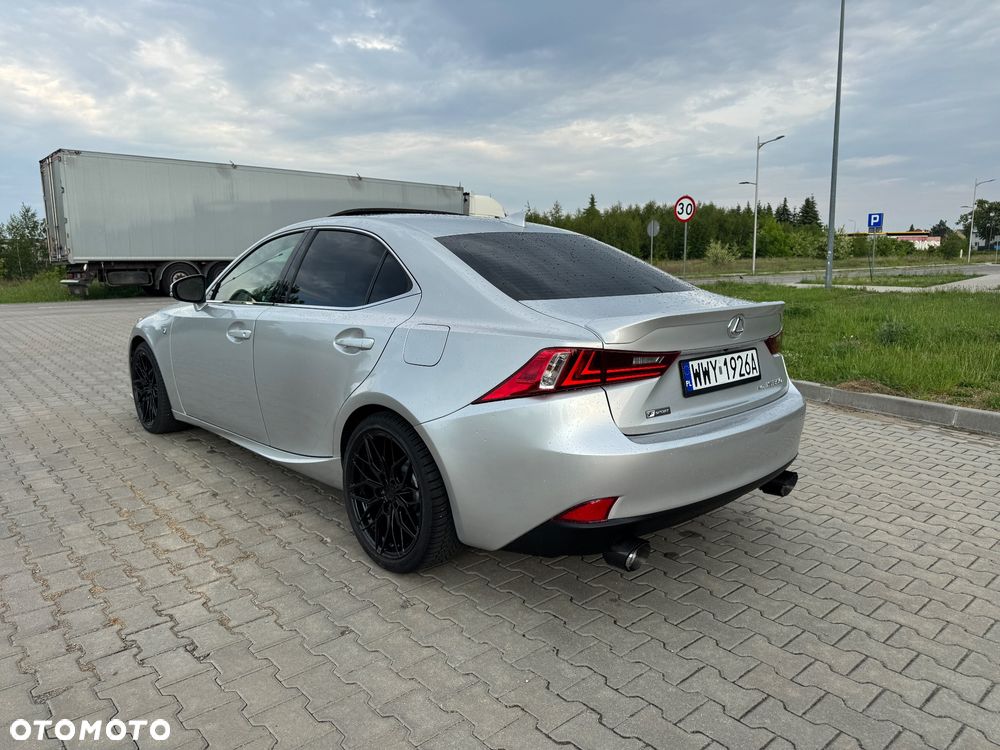 Lexus Inny - 6