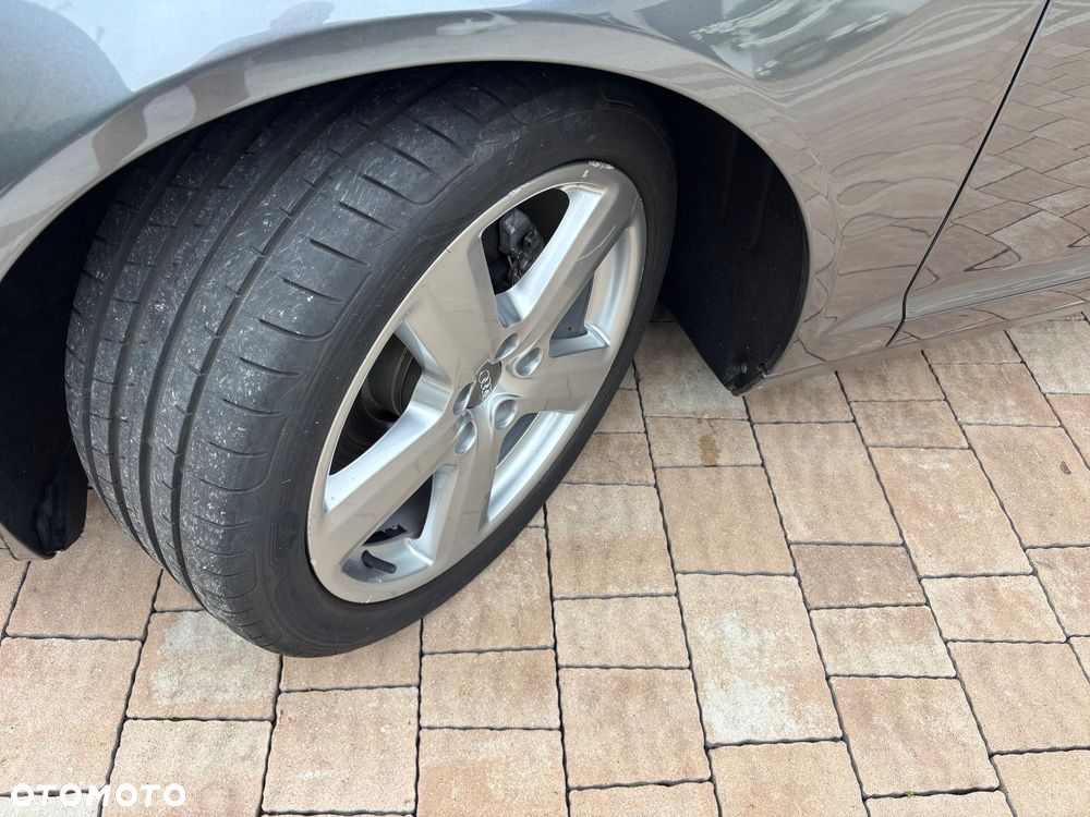 Audi A6 Avant 2.4 - 11