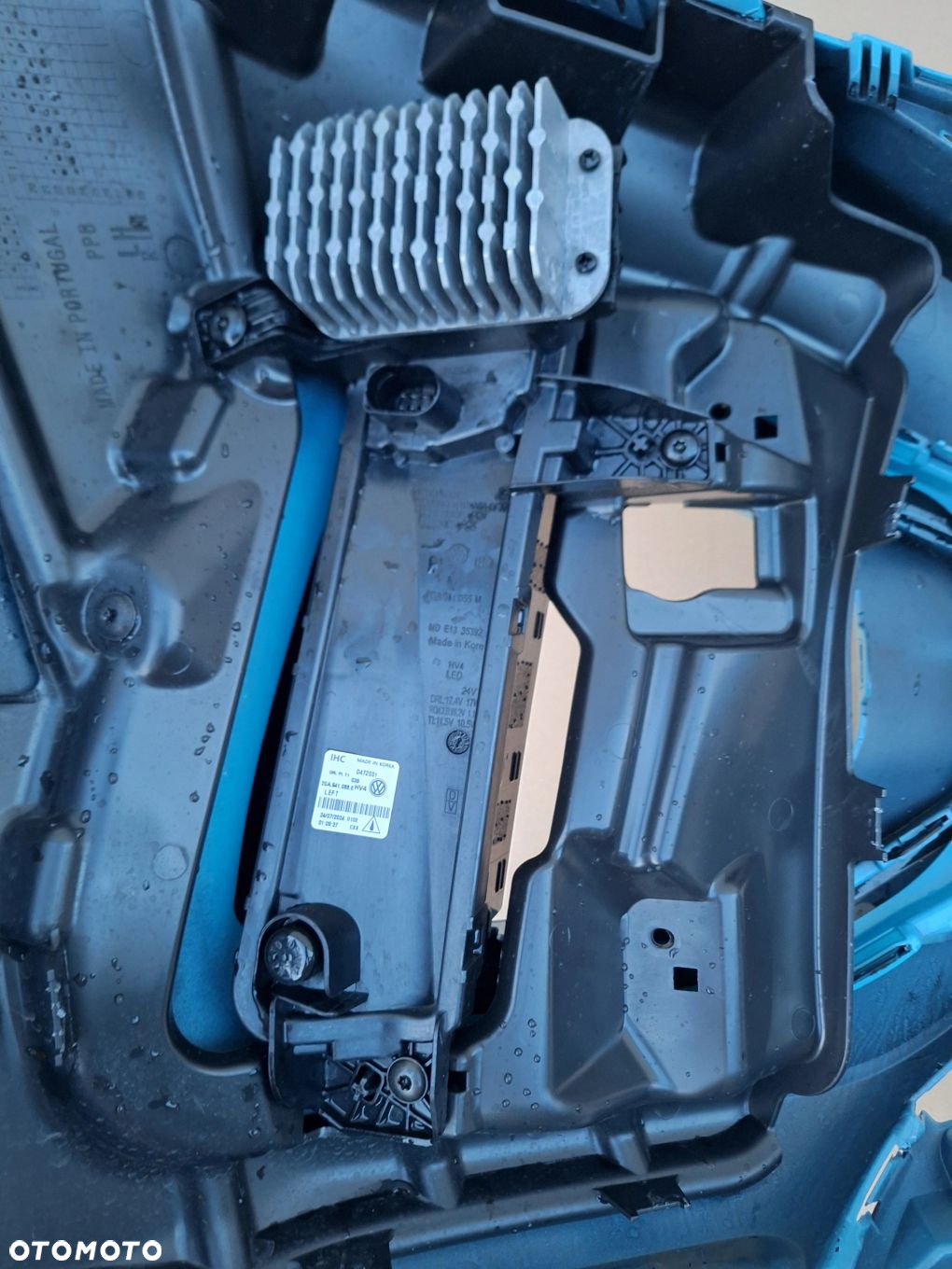 VW T-ROC R-LINE LIFT 22- 2GA CAŁY NIE KLEJONY! KOLOR: LC5A TEAL BLUE ZDERZAK PRZÓD+LED DRL 2GA941055E+ŚLIZGI ORYG 2GA807 - 9