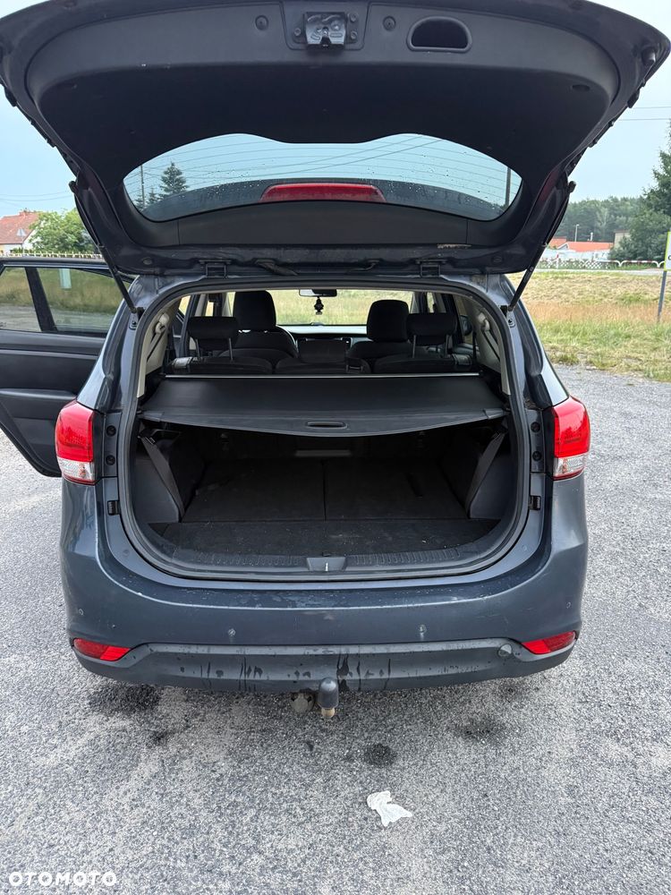 Kia Carens 1.7 CRDi M 7os EU6 - 13