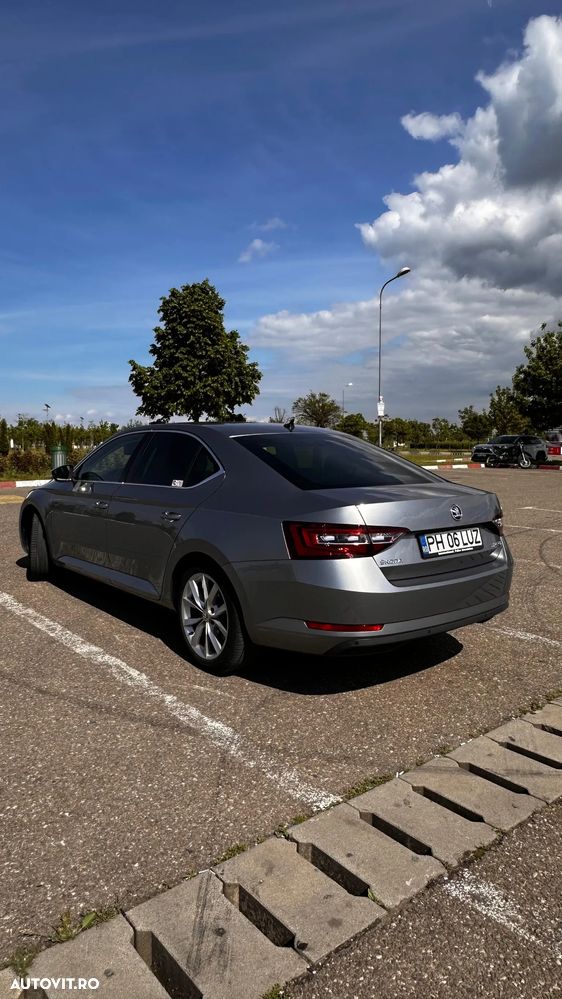 Skoda Superb 2.0 TDI DSG Style - 7