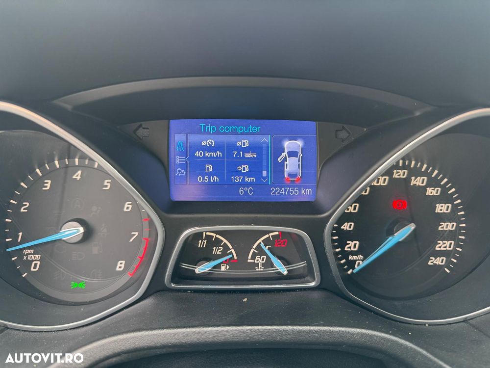 Ford Focus 1.0 EcoBoost Start Stop Titanium - 10