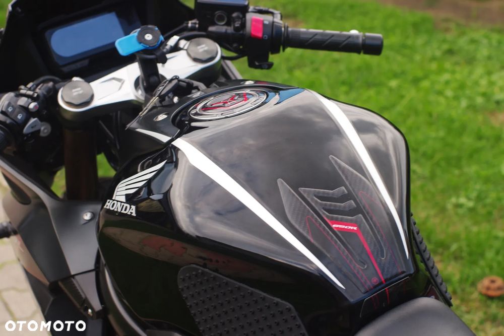 Honda CBR - 28