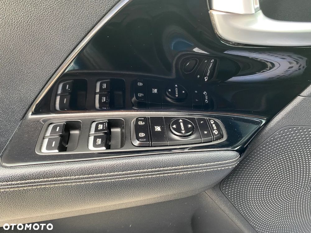 Kia Niro 1.6 GDI 2WD Edition 7 - 17