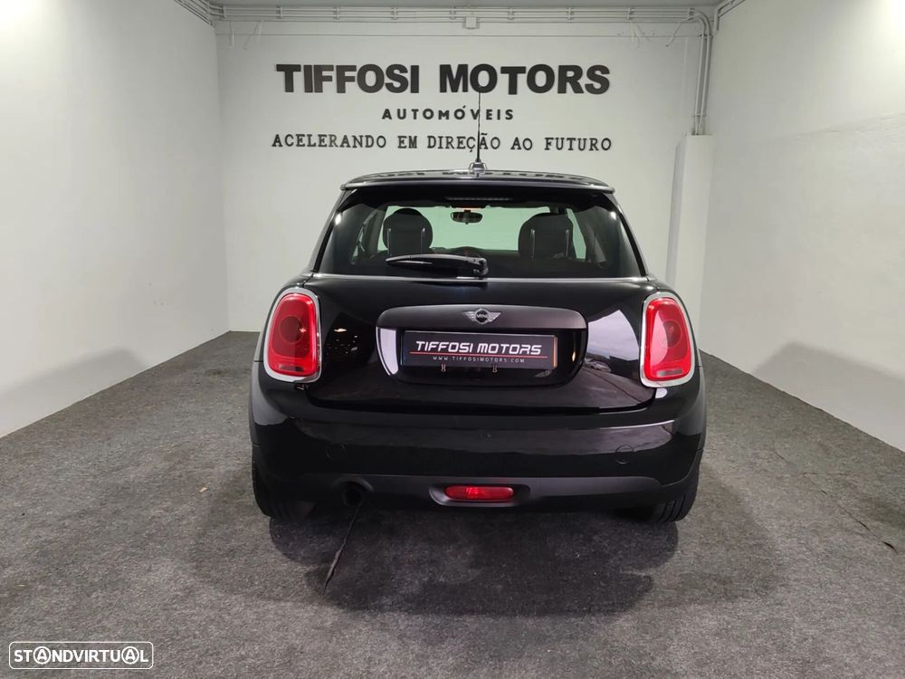 MINI 3 Portas One D - 10