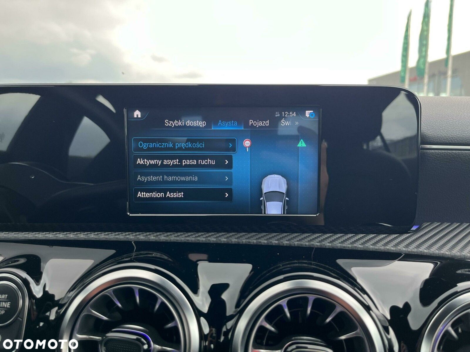 Mercedes-Benz CLA - 27