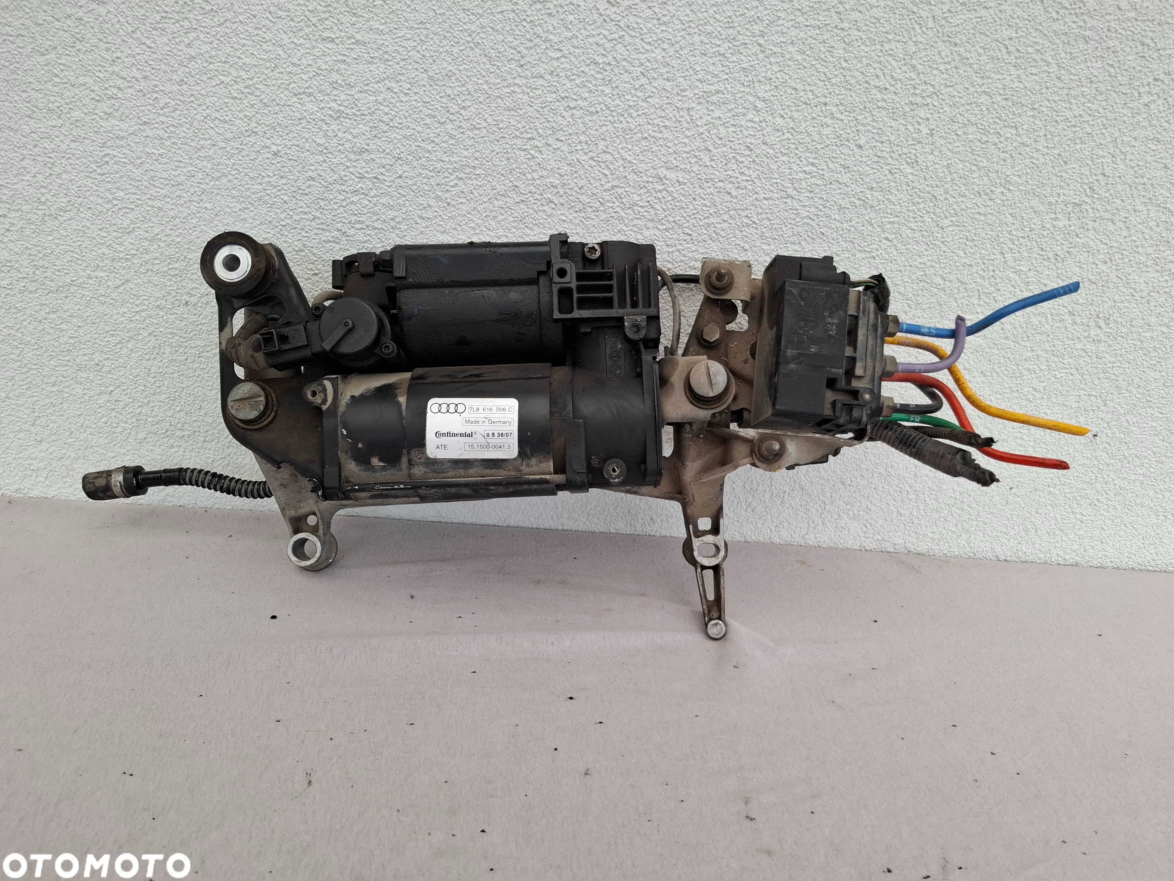 Kompresor Zawieszenia Audi Q7 4L Oryginał EUROPA - 1