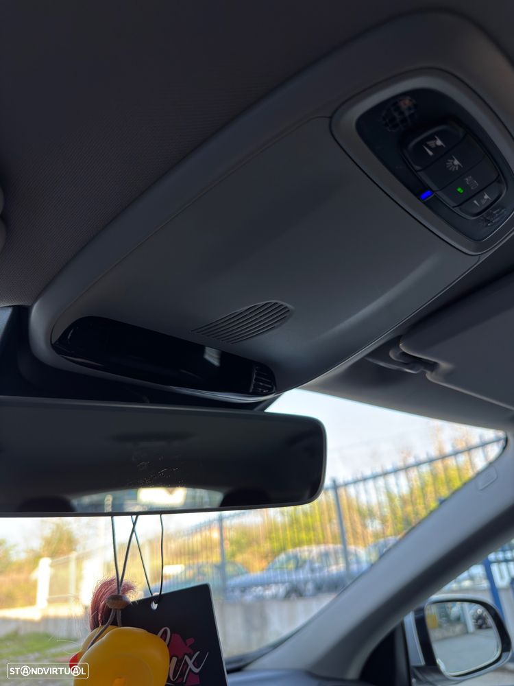 Volvo V40 D2 Kinetic - 9