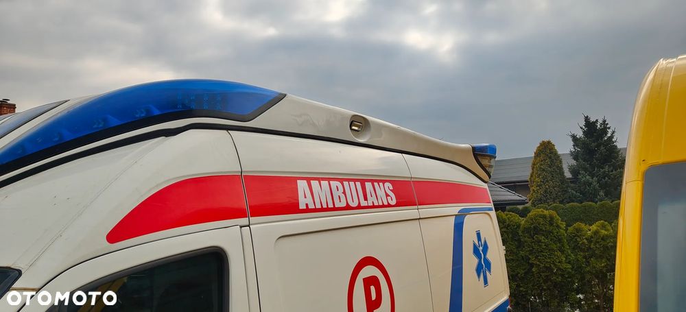 Mercedes-Benz Sprinter 316 Ambulans - 4