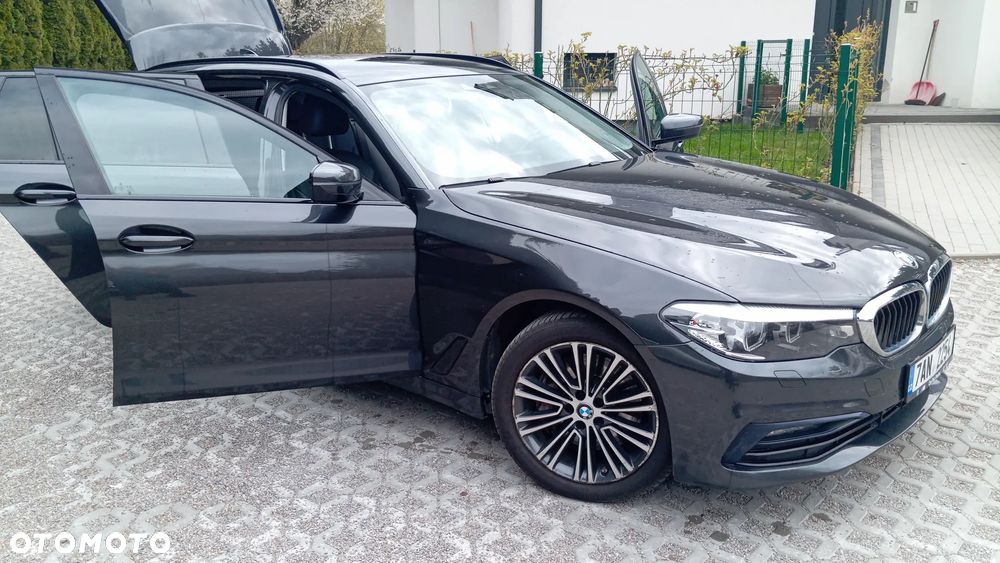 BMW Seria 5 540i xDrive - 4