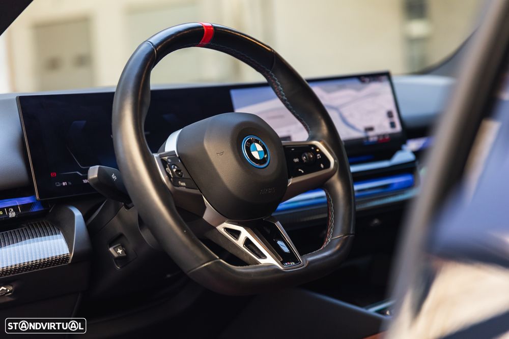 BMW i5 - 30