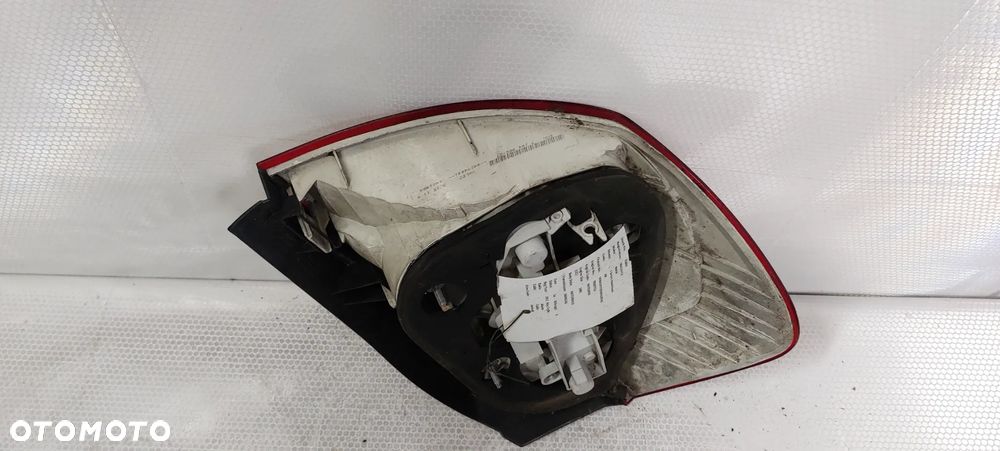 .  LAMPA TYL TYLNA PRAWA BMW 1 E87 LIFT - 4