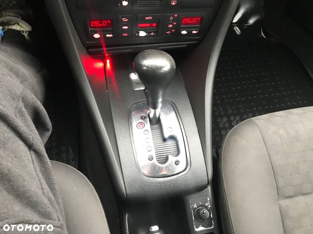 Audi A6 Avant 2.5 TDI Multitronic - 30