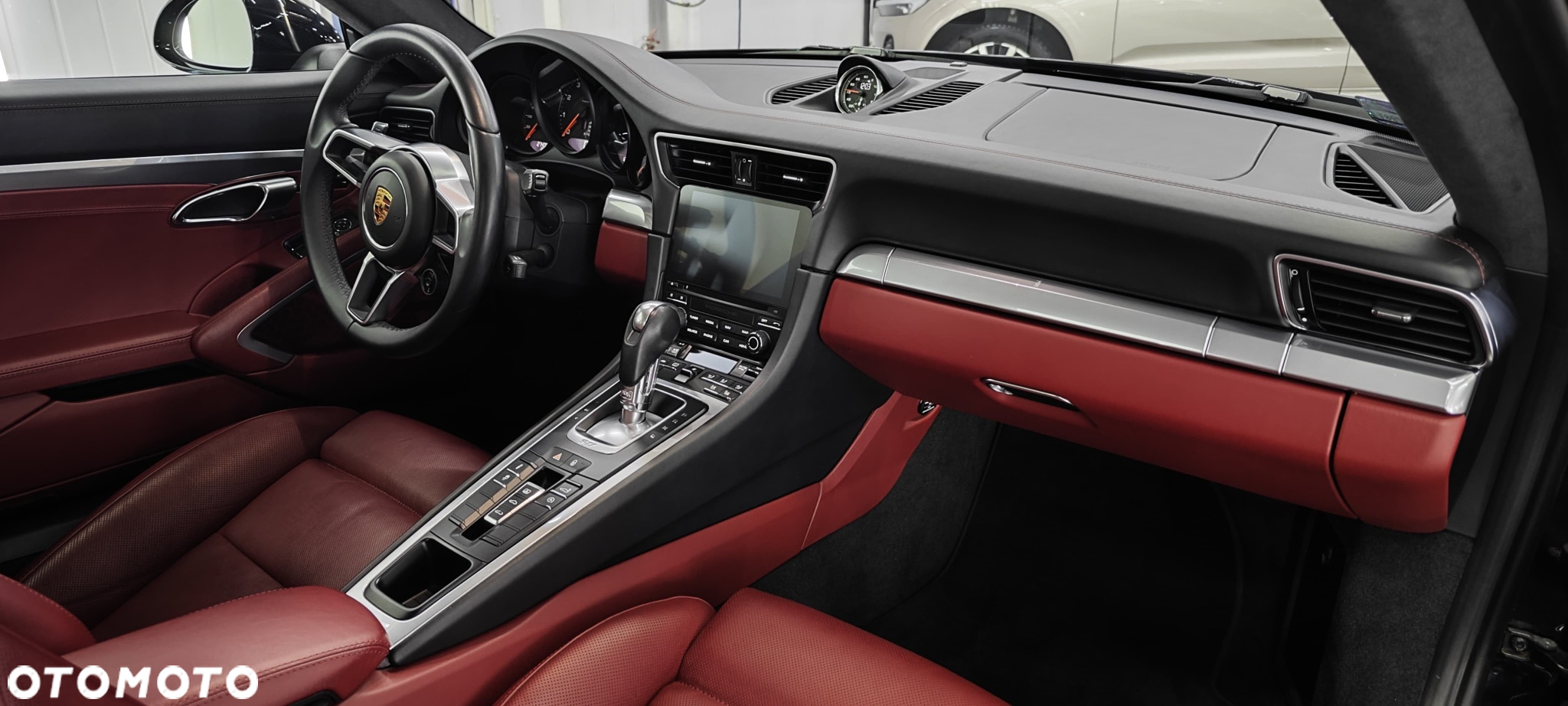 Porsche 911 Carrera PDK - 33
