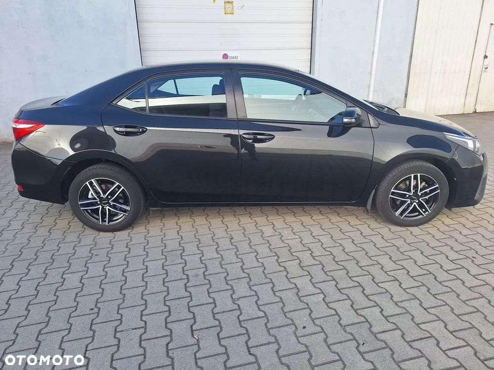 Toyota Corolla - 4