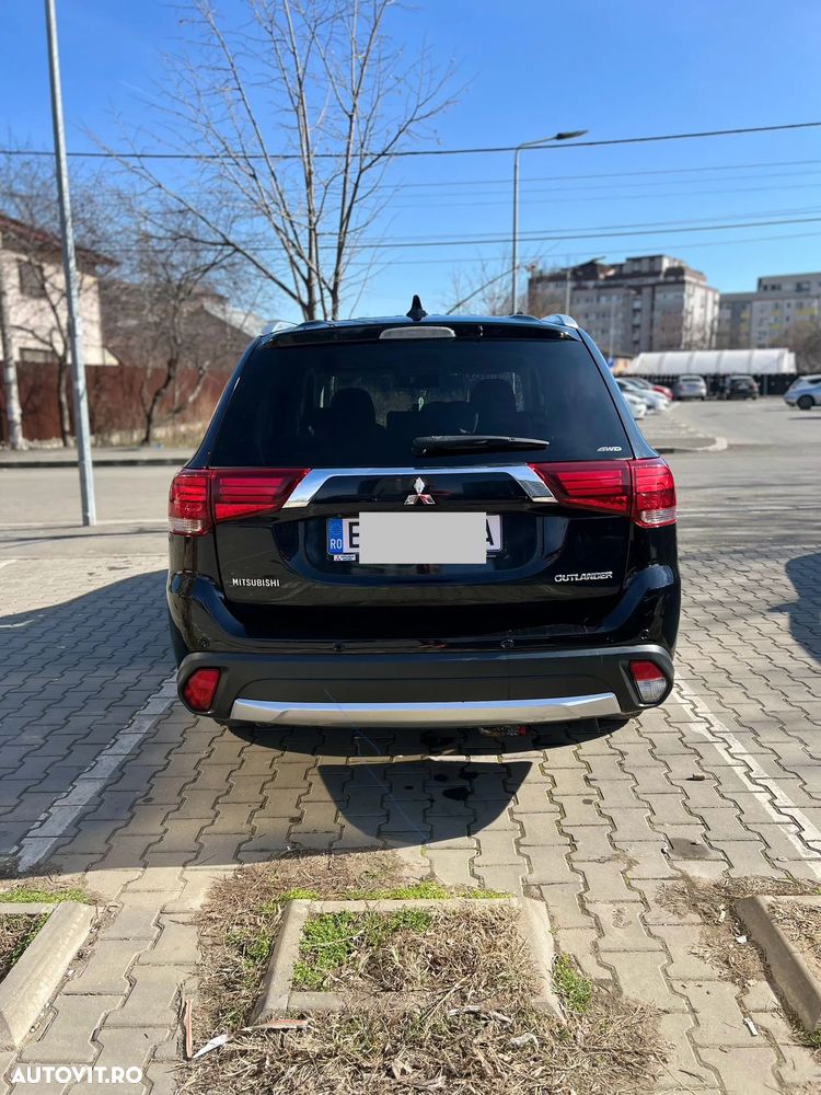 Mitsubishi Outlander 2.2 Litre DI-D AWD Intense Aut. - 6