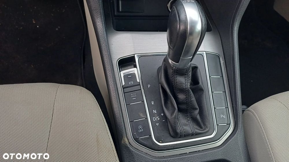 Volkswagen Golf Sportsvan 1.6 TDI BlueMotion Technology DSG Comfortline - 20