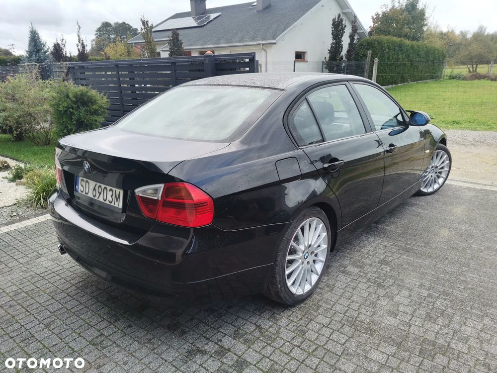 BMW Seria 3 320i - 4