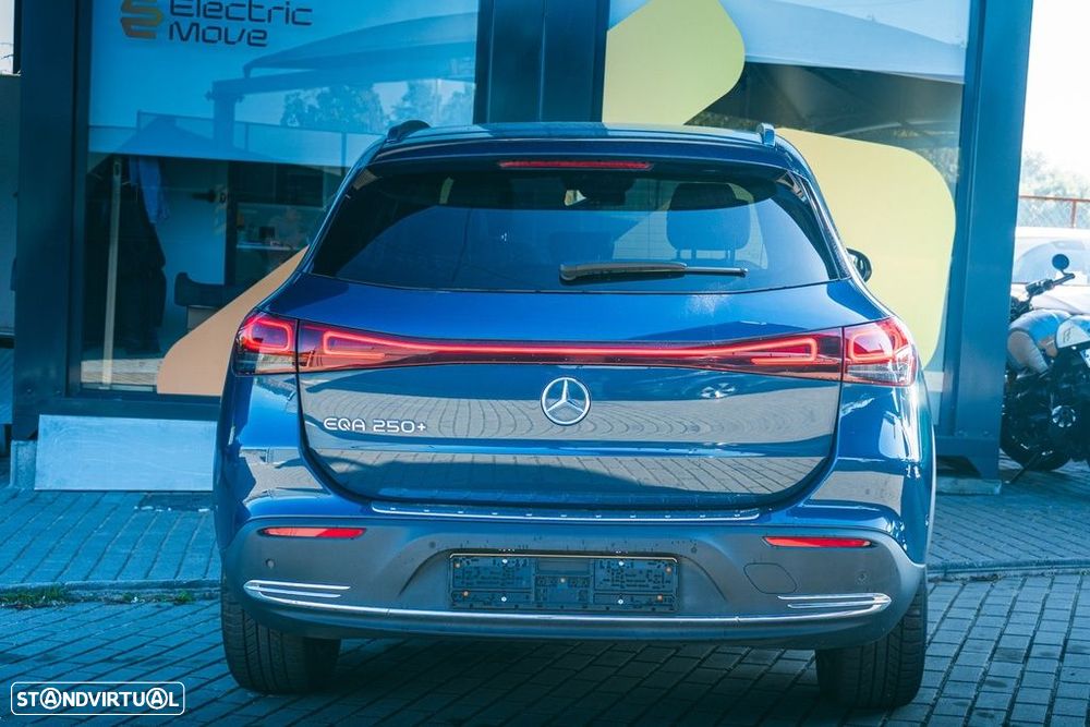 Mercedes-Benz EQA 250+ - 14