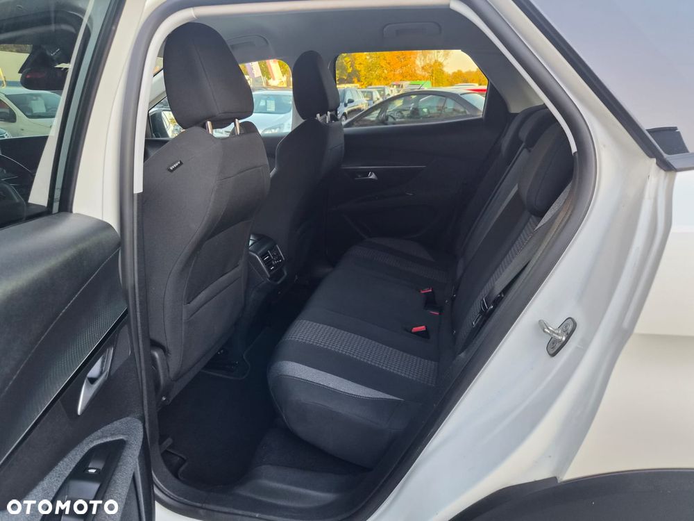 Peugeot 3008 1.6 HDi Trendy - 32