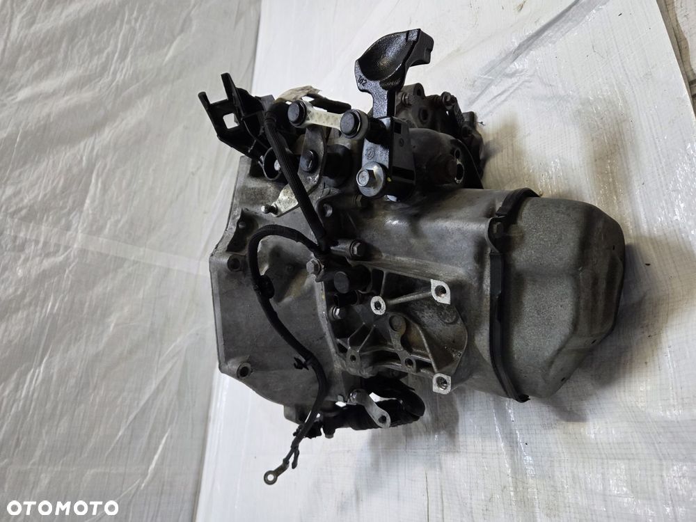 SKRZYNIA BIEGÓW 20A703 OPEL CROSSLAND X 1.2 - 4